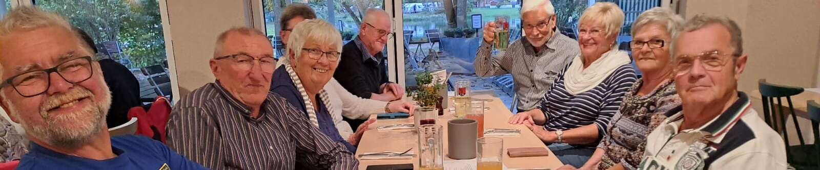 Klicken um die Schaltflächen zu zeigen oder zu verbergen